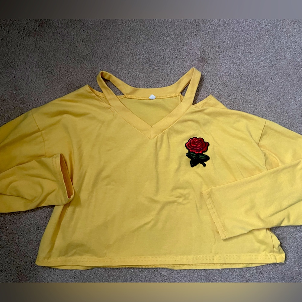 Cold Shoulder LongSleeve with Rose Detail
